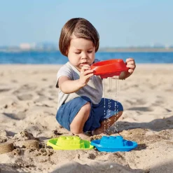 Barcos de Playa y Baño · Hape