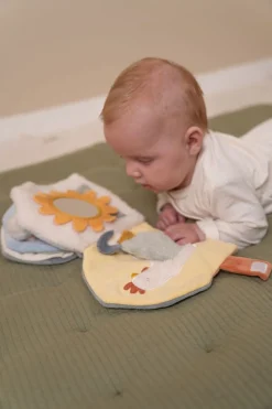 Libro Blandito actividades Pequeña Granja · Little Dutch