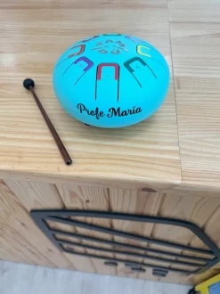 Pequeño tambor con lengüetas Apres la Pluie - Moulin Roty