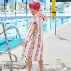 Poncho Pink Power · Dock & Bay