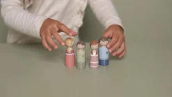 Set familia rosa Casa de Muñecas Madera FSC · Little Dutch