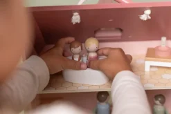 Set familia rosa Casa de Muñecas Madera FSC · Little Dutch