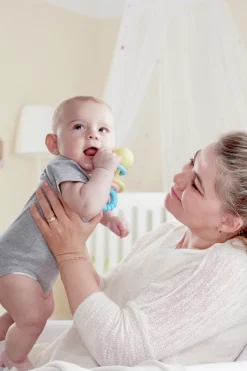 Sonajero mordedor Anillos · Hape