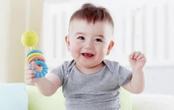 Sonajero mordedor Anillos · Hape