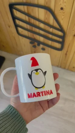 Taza Infantil Navidad · Ballena y Pingüino